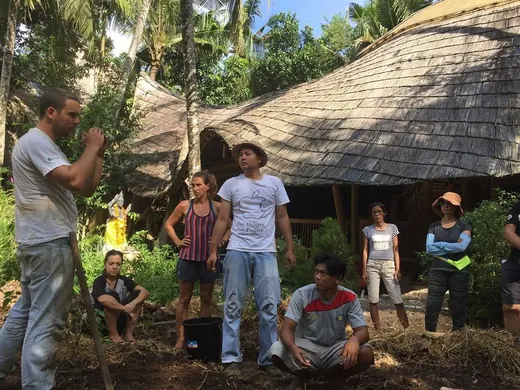 Namastê Messerschmidt em Bali, Indonésia, 2017